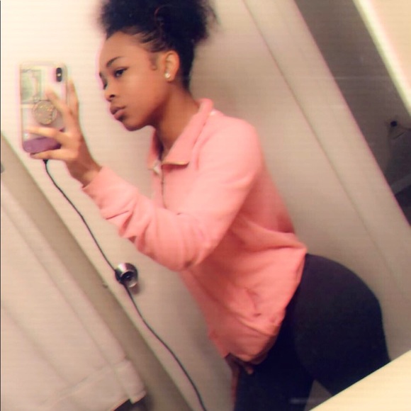 Hey be sure to follow me on Instagram: @onnasiaa_ - Picture 3 of 5